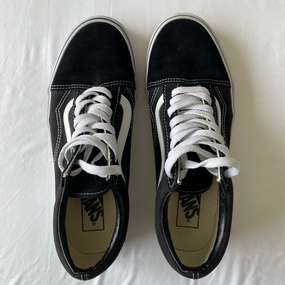 Women’s Low Top Old Skool Vans - Picture 2 of 5